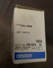 Omron D4A-2501N / Limit Switch /DPDT / Roller Lever / NEW!!!