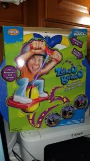NEW Zoingo Boingo The Flexible Freestyle Pogo By Spin Master For Pavement/Grass
