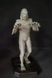 THE CREATURE FROM THE BLACK LAGOON MODEL KIT 1/8 SCALE, READ DISCRIPTION!