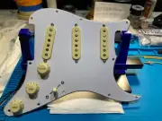 Stratocaster Vintage boutique hand scattered wound loaded 5 way pickguard