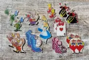 Disney's Alice in Wonderland Flat Back Planar Resin | Cheshire Cat | GLITTER