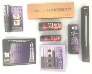 Urban Decay Gift Set *setting spray,eyeshadow,primer,brow,lipstick,brush,mascara