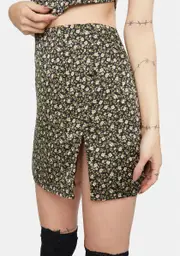 [Bailey Rose] Black Floral Print Mini Skirt
