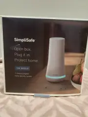 SimpliSafe - The Shield 11 Piece Complete home security