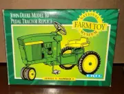 ERTL John Deere Model 10 Pedal Tractor National Farm Toy Museum 1/6 Scale