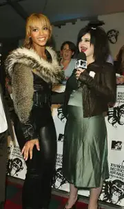 Beyonce Knowles Kelly Osbourne at MTV Europe Music Awards 2003 on - Old Photo 2