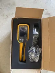 IR Thermometer (Fluke VT06)