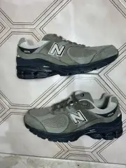 New Balance NB 2002R Green Vert Black olive M2002RCF Men 9