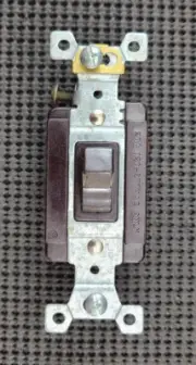 ARROW HART AH1993 AC SWITCH TOGGLE 3 WAY 20 AMP 120/277 VAC
