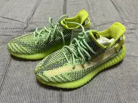 在飛比找Yahoo!奇摩拍賣優惠-Adidas yeezy boost 350 V2 黑螢光綠