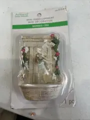 Ashland Mini Embellishment Greenhouse