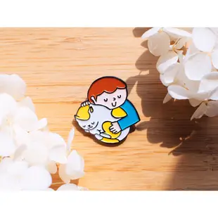 Cataholic: Cat Saves the Day 貓奴說：吸貓最幸福 - Metal Pin