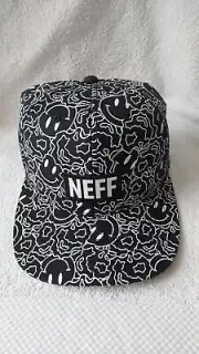 Neff Adjustable Snapback Hat White/Black Smiley Face OSFM Brand new with tags!