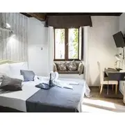Do-Do Navona Suites