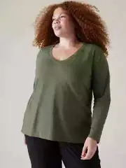 Athleta PLUS 1X Outbound V-neck Top, Deep Fern Green Long Sleeve Cotton T-Shirt