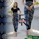 百褶裙裹身裙蠟染裹身裙搭配 KEBAYA 下裝