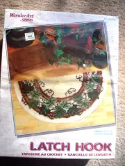 Caron Wonder Art Ivy Latch Hook Half-Circle Rug Kit 4783- 16”x33”- New Sealed- *