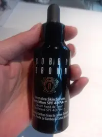 在飛比找Yahoo!奇摩拍賣優惠-BOBBI BROWN芭比波朗持久無痕完美粉底液30ML