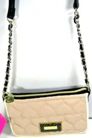 Betsey Johnson BR21945 Sand BLK E/W Crossbody Chain Strap Quilted Hearts Bag NWT