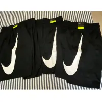 在飛比找蝦皮購物優惠-NIKE SWOOSH 籃球短褲 運動短褲 大勾勾 球褲 N