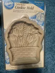 Wilton Tulip Basket Cookie Mold, New, Sealed.