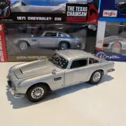 Aston Martin DB5 Damage with Bullet Holes Limited (James Bond 007) 1/18 Scale