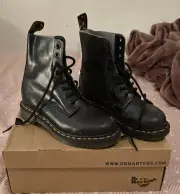 Doc Martens1460 Pascal AirWave Black Boots Size 7 US NEW IN BOX