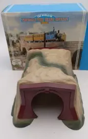 Hornby R220 OO Thomas The Tank Engine & Friends Tunnel Assembled Accessory Range
