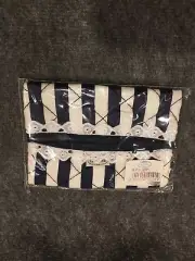 Tissue Holder Pocket Fabric Purse 5" x 3-3/8" White Navy Blue