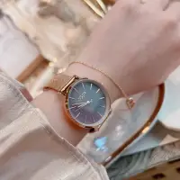 在飛比找蝦皮購物優惠-貝黎飾#韓國 極美聚利時漸層變色款大錶面簡約時尚 玫瑰金鋼錶