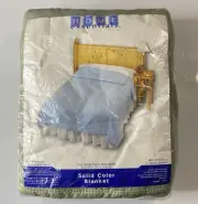Vintage Made In The U.S.A Full/Twin Light Green Polyester Blanket