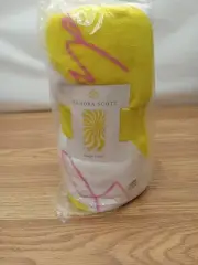 Kendra Scott Beach Towel 58 X 28 Inches New In Package Yellow & White Pink
