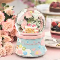 在飛比找momo購物網優惠-【JARLL 讚爾藝術】大耳狗 生日蛋糕 水晶球音樂盒(三麗