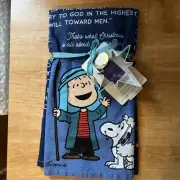 Hallmark Peanuts Linus Snoopy Christmas Speech Tea Towel & Star Cookie Cutter