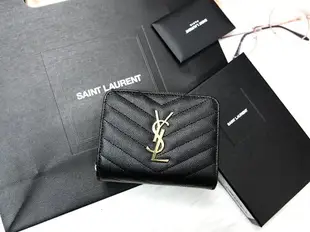 現貨在台～不用等 YSL 魚子醬對扣拉鍊短夾