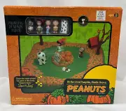 Peanuts It's The Great Pumpkin 2009 NIB Music & Motion Prowling Pumpkin Patch