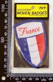 VINTAGE FRANCE FRENCH EMBROIDERED SOUVENIR PATCH WOVEN CLOTH SEW-ON BADGE