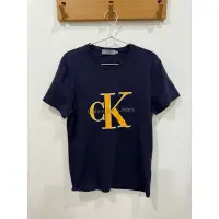在飛比找蝦皮購物優惠-Calvin Klein Jeans 深藍色大logo T-