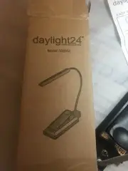 Daylight 24 Natural Daylight Gooseneck Book light Clip On Book Light #502002 New