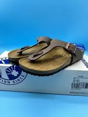 Birkenstock Gizeh Kids Logo BS Sandals Color: Brown/Mocha Size:US-13,EU-31,UK-13