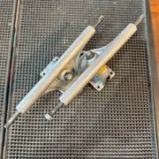 Gullwing Alpine I 165mm Silver/Silver Trucks used
