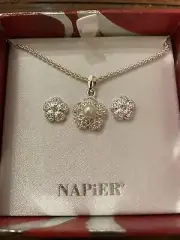 NAPIER SILVER TONE FLOWER PENDANT 17" NECKLACE & PIERCED EARRINGS NEW W/ BOX