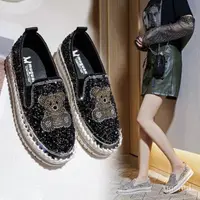 在飛比找蝦皮購物優惠-2023 新款 小熊 小熊鞋子 卡通 可愛女鞋 韓版鞋 女鞋