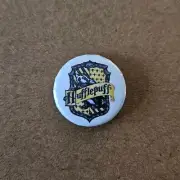 HUFFLEPUFF Badge / Pin / Harry Potter / Hogwarts / Wizards