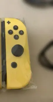 Nintendo Switch Pokemon Let's Go Pikachu Joy-Con Right Controller Yellow Joy Con