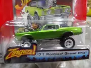 WHITE LIGHTNING 1971 PONTIAC GRAND PRIX 2004 JOHNNY LIGHTNING ZINGERS! 1:64