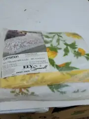 Ely Walker Spunwell Vintage USA MADE blanket Nip Bright Retro Carnations