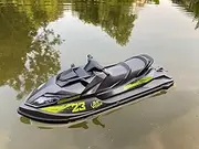 Large 33.5CM (12.9 inches) Remote-Controlled Water Jet Motorboat with 16-20 km/h, Equipped with LED 7.4V 2000mAh Battery, Suitable for Various Complex Water Surface Driving (Green)