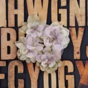 Prima "JUTE - JOYOUS LAYERED BURLAP & CANVAS FLOWERS. 574826