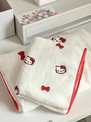 新款hellokitty毛巾凱蒂貓珊瑚絨浴巾舒服洗澡巾柔軟可愛吸水